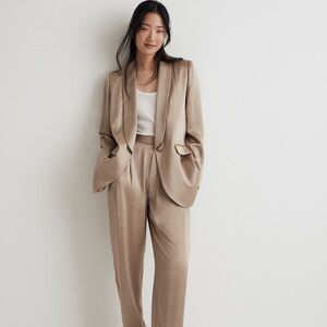 Madewell size 6 - Oversized Satin Blazer